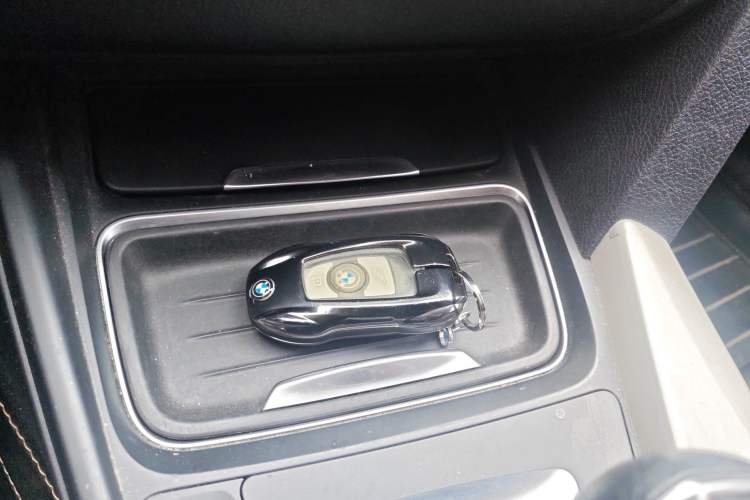 Used BMW 3 Series 2015 320Li Luxury Edition Fashion Model Vehicle Key