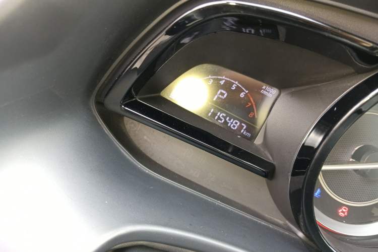 Used Mazda 3 Axela 2014 Sedan 1.5L Automatic Comfort Model Odometer Close Up