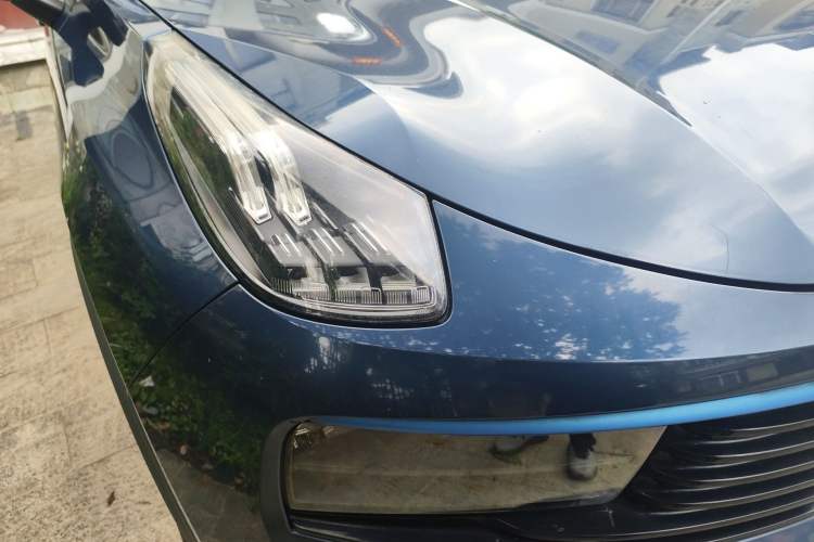 Used Lynk & Co 01 2017 2.0T Two-Wheel Drive Zhaopu Version Right Front Headlight