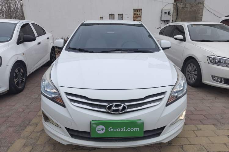 Used Hyundai Verna (older generation) 2014 1.4L Manual Smart GLS Trim