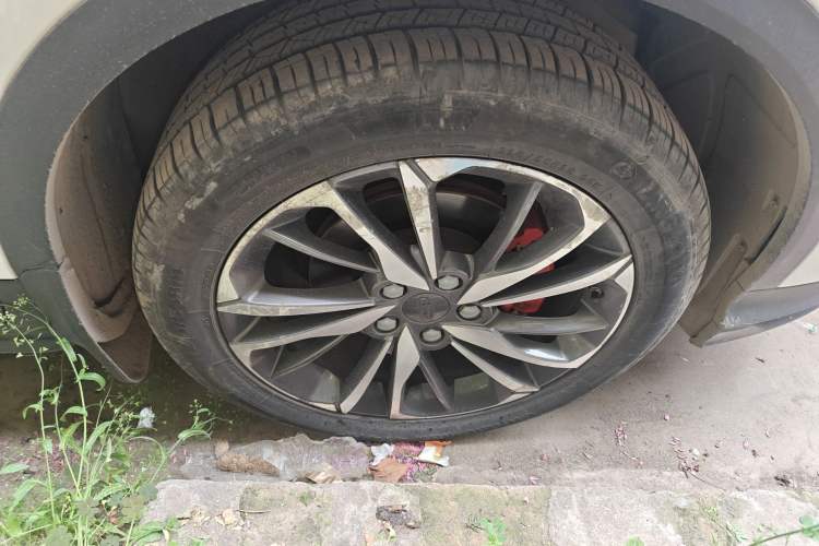 Used Geely Auto Coolray 2019 Sport Model 260T DCT Patrol China V Standard Right Front Wheel Hub