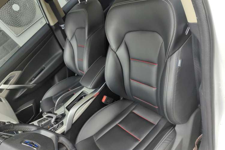 Used Geely Auto Emgrand X7 Sport 2020 1.8TD DCT Two-Wheel Drive Smart Connect 4G-Enabled Version
