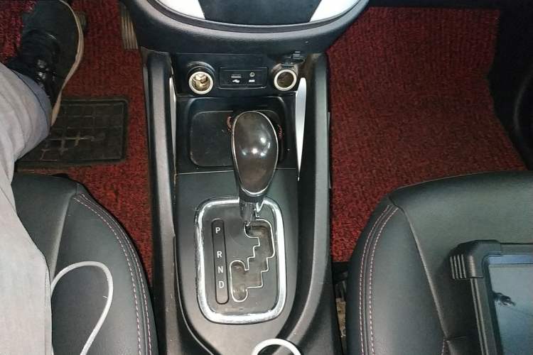 Used CHANGAN CS35 2016 1.6L Automatic Luxury Model China V Standard
