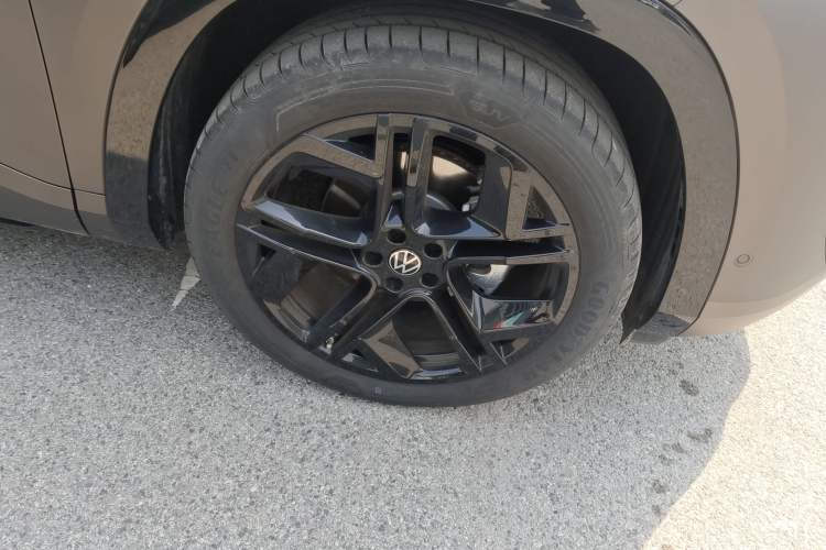 Used Volkswagen Teramont 2025 Tiguan Pro 450TSI Four-Wheel Drive Summit Edition Right Front Wheel Hub