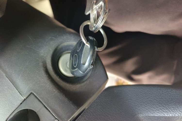 Used Ford Transit 2019 2.0T Diesel Multi-Purpose Commercial Vehicle Short Wheelbase Low Roof 6-Seater China VI Standard