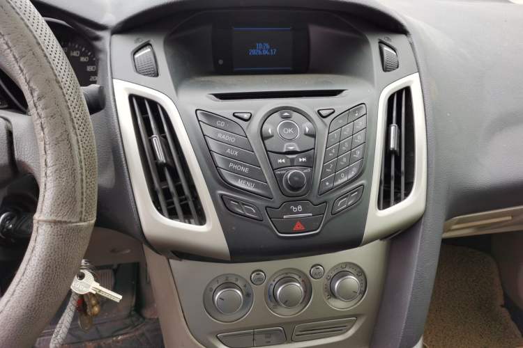 Used Ford Focus 2012 Sedan 1.6L Manual Comfort Model
