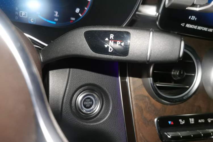 Used Mercedes-Benz GLC 2022 Refreshed GLC 300 L 4MATIC Dynamic Edition Prestige Version Gear Lever