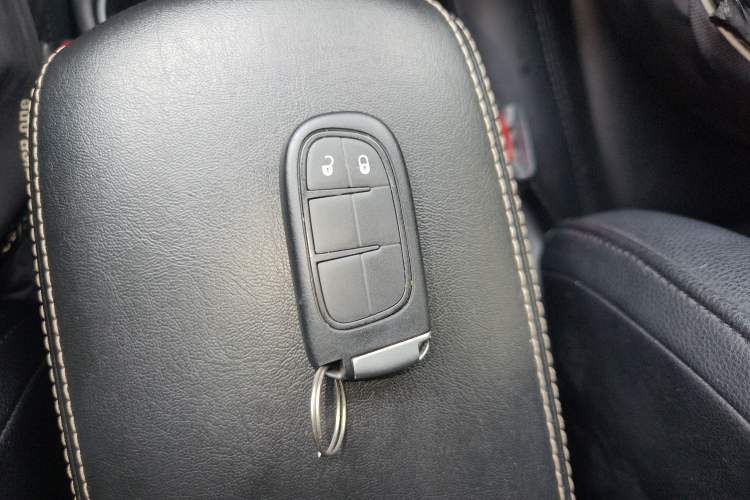 Used Jeep Cherokee 2016 2.0L Leading Edition