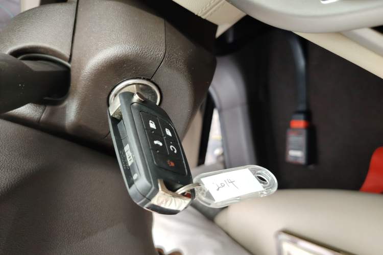 Used Buick LaCrosse 2013 2.4L SIDI Leading Comfort Version
