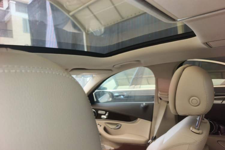 Used Mercedes-Benz C-Class 2015 Facelift C 200 L