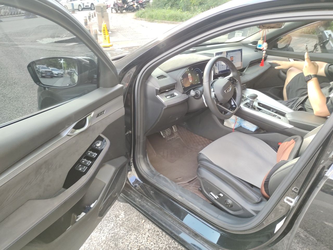 Geely Auto Preface 2024 2.0TD Xiaohan Edition — снимка 16