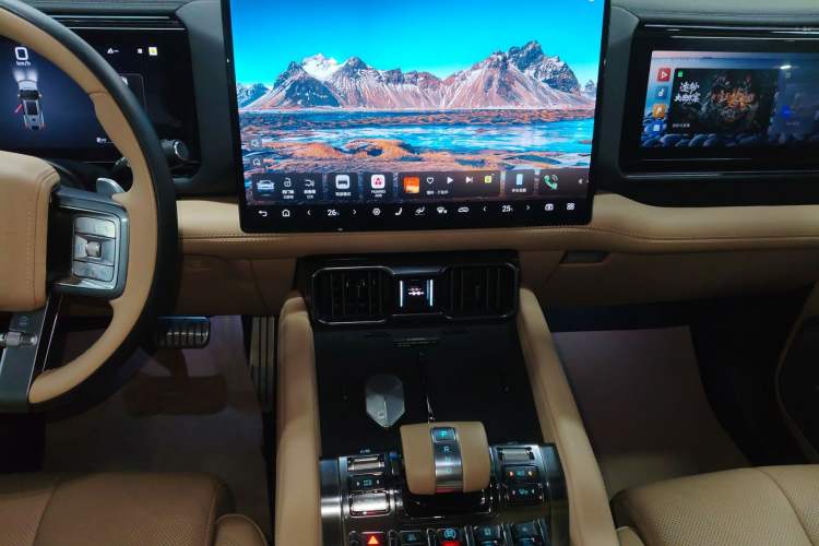 Used Formula Leopard Leopard 8 2025 Smart & Brave Flagship Edition 7 Seats