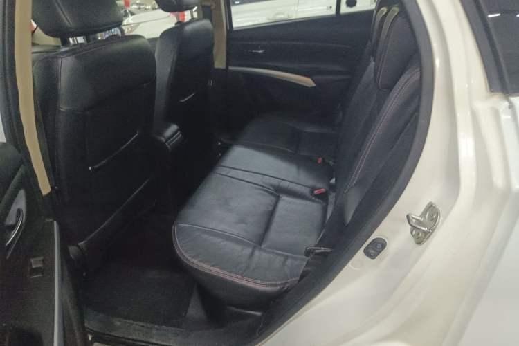 Used Suzuki S-Cross 2014 1.6L CVT Two-Wheel Drive Elite Version
