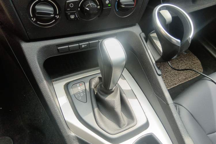 Used BMW X1 2012 sDrive18i Fashion Model Gear Lever