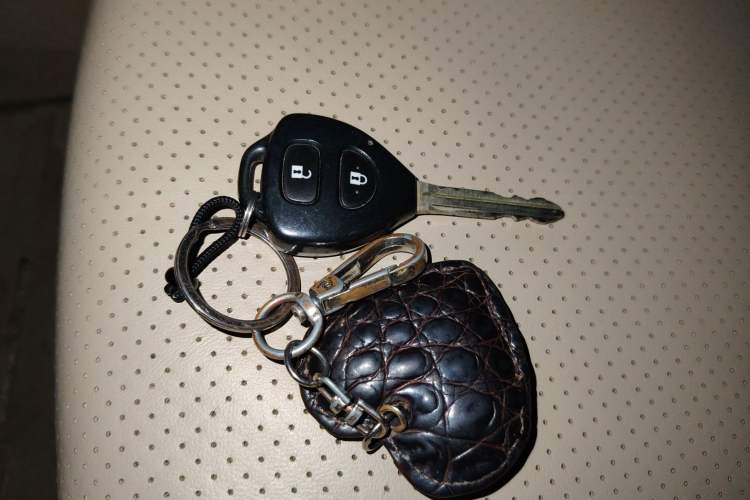 Used Toyota Prado 2015 2.7L TXL Middle East Version Vehicle Key