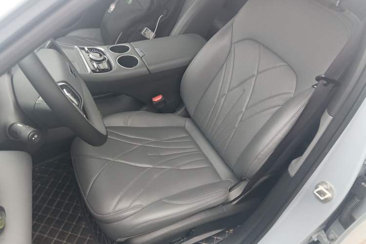 Used Geely Galaxy L6 2025 EM-i 140km Explorer+ Edition
