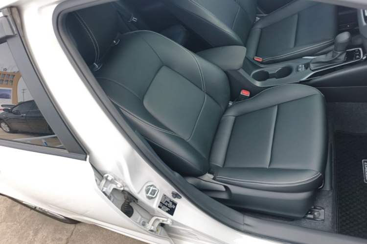 Used Toyota Corolla 2023 1.8L Smart Electric Hybrid Dual-Motor Pioneer Edition Right Front Seat