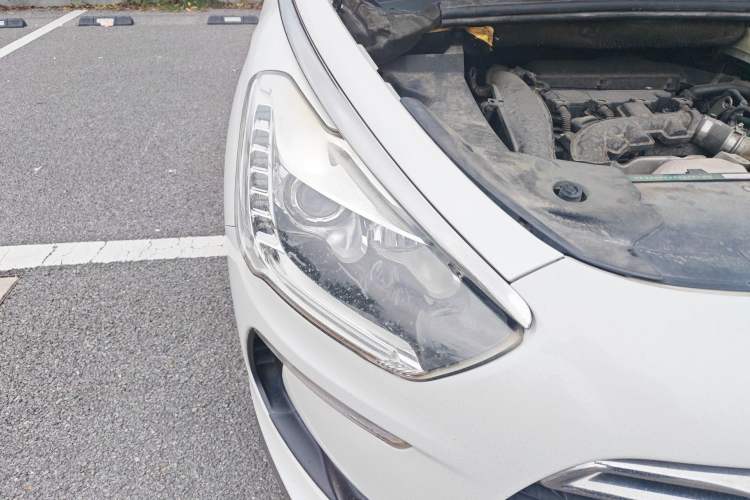 Used DS 5 2013 1.6T Luxury Edition THP160 Right Front Headlight