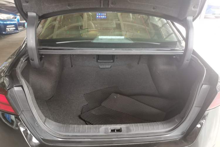 Used Nissan Teana 2021 2.0L XE Exclusive Edition Trunk