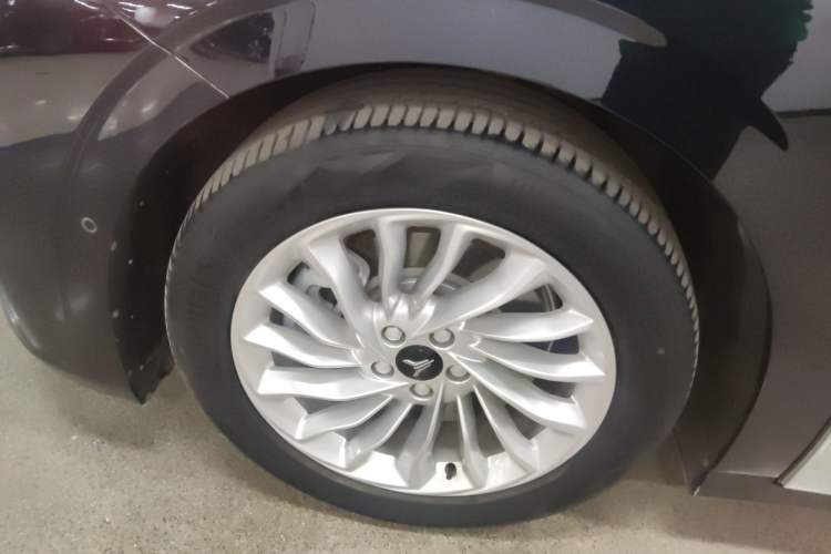 Used VOYAH Dream 2024 PHEV Extended-Range Premium Edition Left Front Wheel Hub