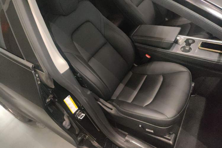 Used Tesla Model Y 2022 Rear-Wheel-Drive Version