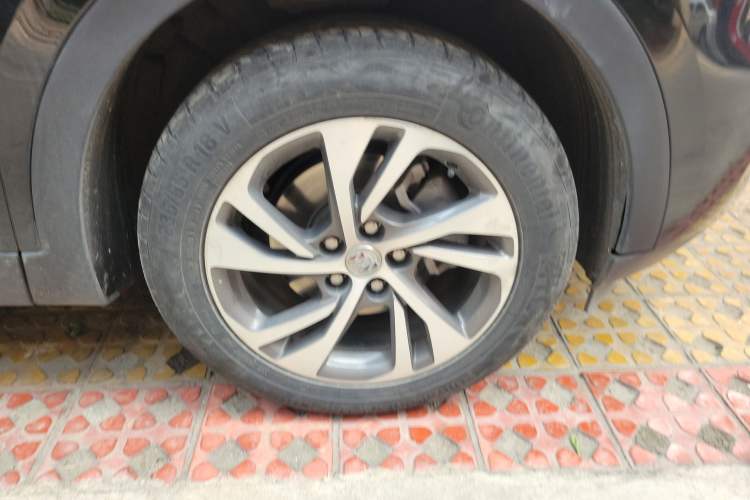 Used Buick Envision 2022 Encore S 652T Two-Wheel-Drive Luxury Model
