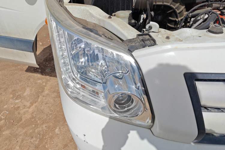 Used Foton Toano 2017 2.5T Restyled E Commercial Version Short Wheelbase 4J25TC3 Right Front Headlight