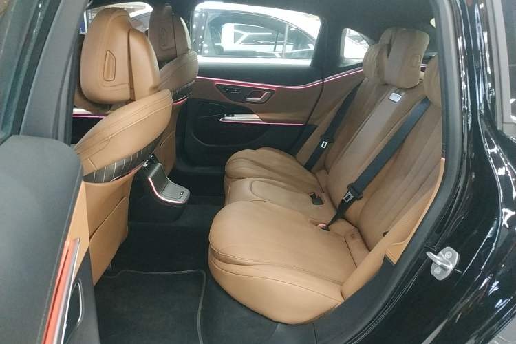 Used Mercedes-Benz E-Class New Energy 2024 E 350 e L Plug-in Hybrid Sedan