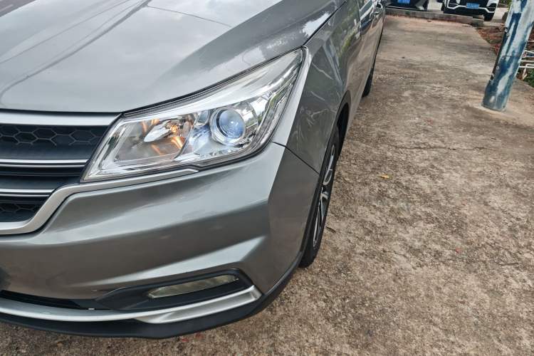 Used Baojun 730 2021 1.5L Manual Fashion Version 7 Seats
