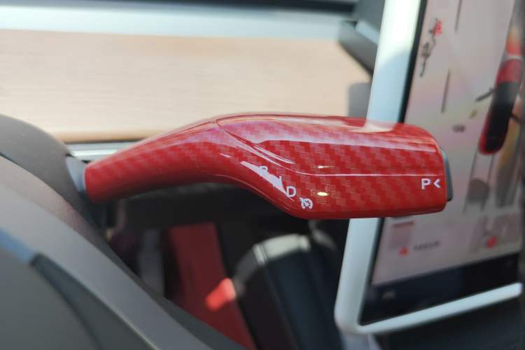 Used Tesla Model Y 2023 Long-Range All-Wheel-Drive Version
