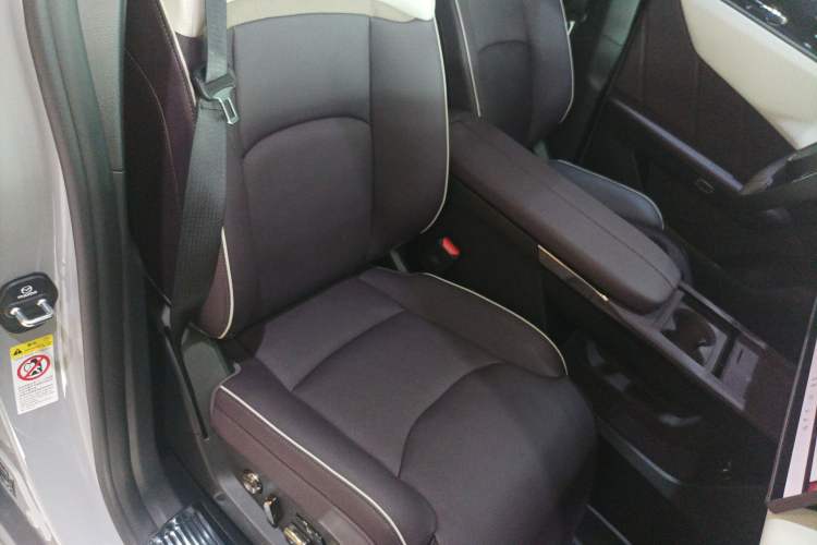 Used Mazda EZ-60 2025 Model Range-Extended 200 Max
