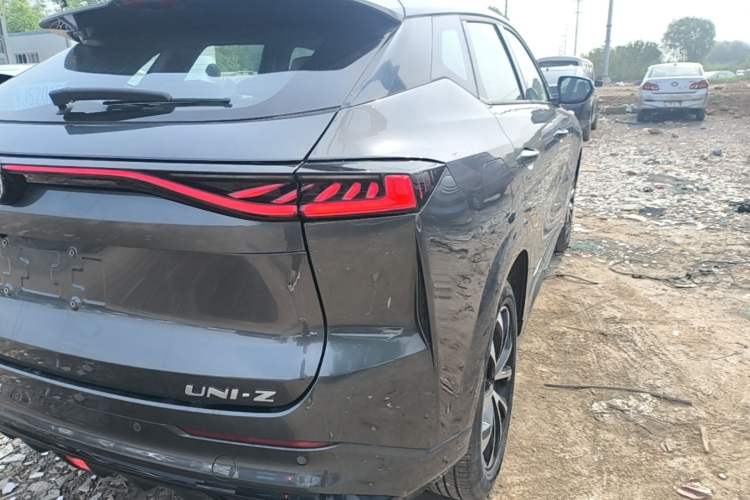 Used CHANGAN UNI-Z New Energy 2024 Blue Whale Smart Electric iDD 125km Excellence Model Right Rear Taillight