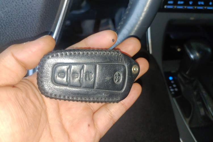 Used Toyota Avalon 2022 2.0L Luxury Edition Vehicle Key