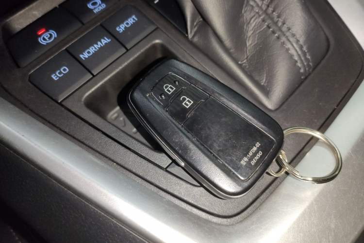 Used Toyota Wildlander 2021 Dual-Engine 2.5L E-CVT Two-Wheel Drive Luxury Edition
