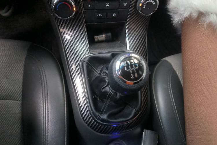 Used Chevrolet Cruze 2012 1.6L SL Grand Edition Manual Transmission Gear Lever