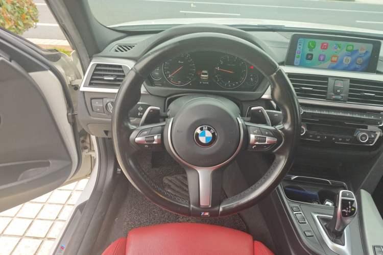 Used BMW 3 Series 2018 330i M Sport Night Edition Steering Wheel