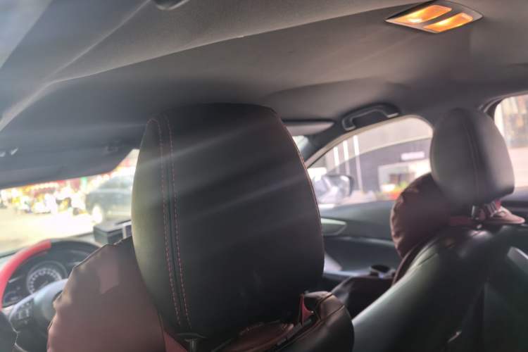 Used Mazda CX-4 2016 2.0L Manual Two-Wheel Drive Blue Sky Dynamic Edition Headliner