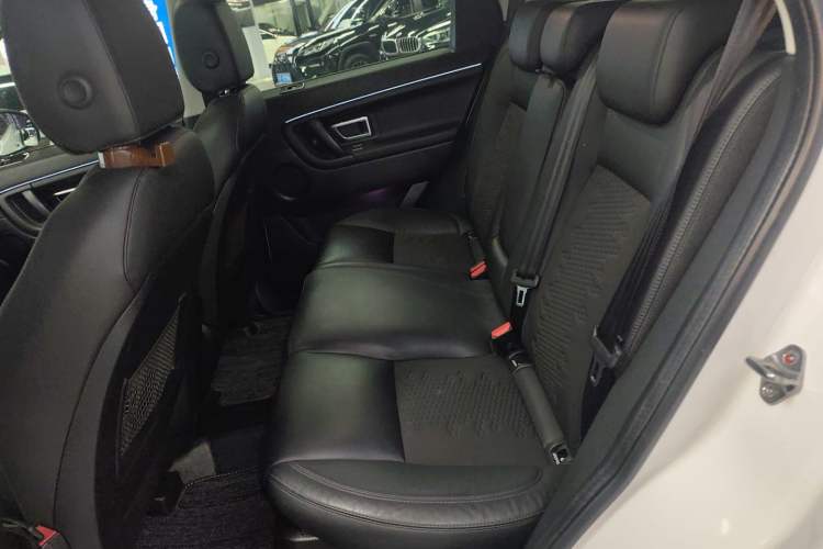 Used Land Rover Discovery Sport 2019 200PS PURE Edition China VI Standard