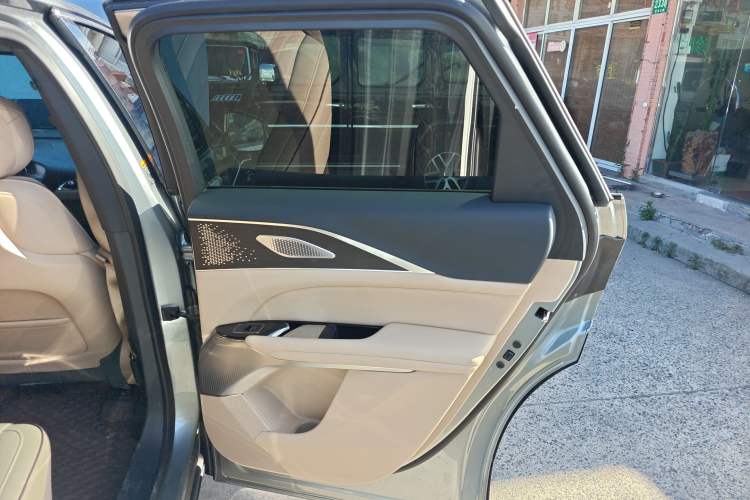 Used Cadillac LYRIQ 2022 Rear-Drive Long-Range Prestige Edition
