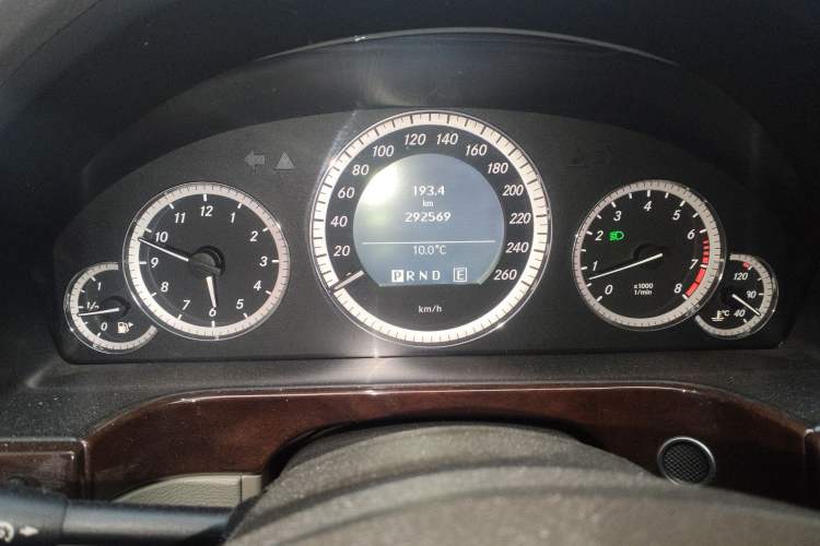 Used Mercedes-Benz E-Class 2010 E 260 L CGI Elegant Model