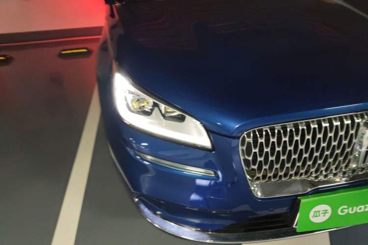 Used Lincoln Corsair 2020 2.0T Two-Wheel Drive Luxury Edition Right Front Headlight