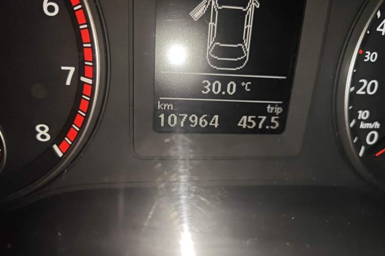 Used Volkswagen Sagitar 2013 2.0 TSI GLI Odometer Close Up