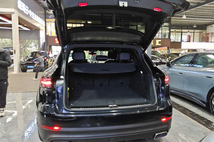 Used Porsche Cayenne E-Hybrid 2021 Cayenne E-Hybrid 2.0T