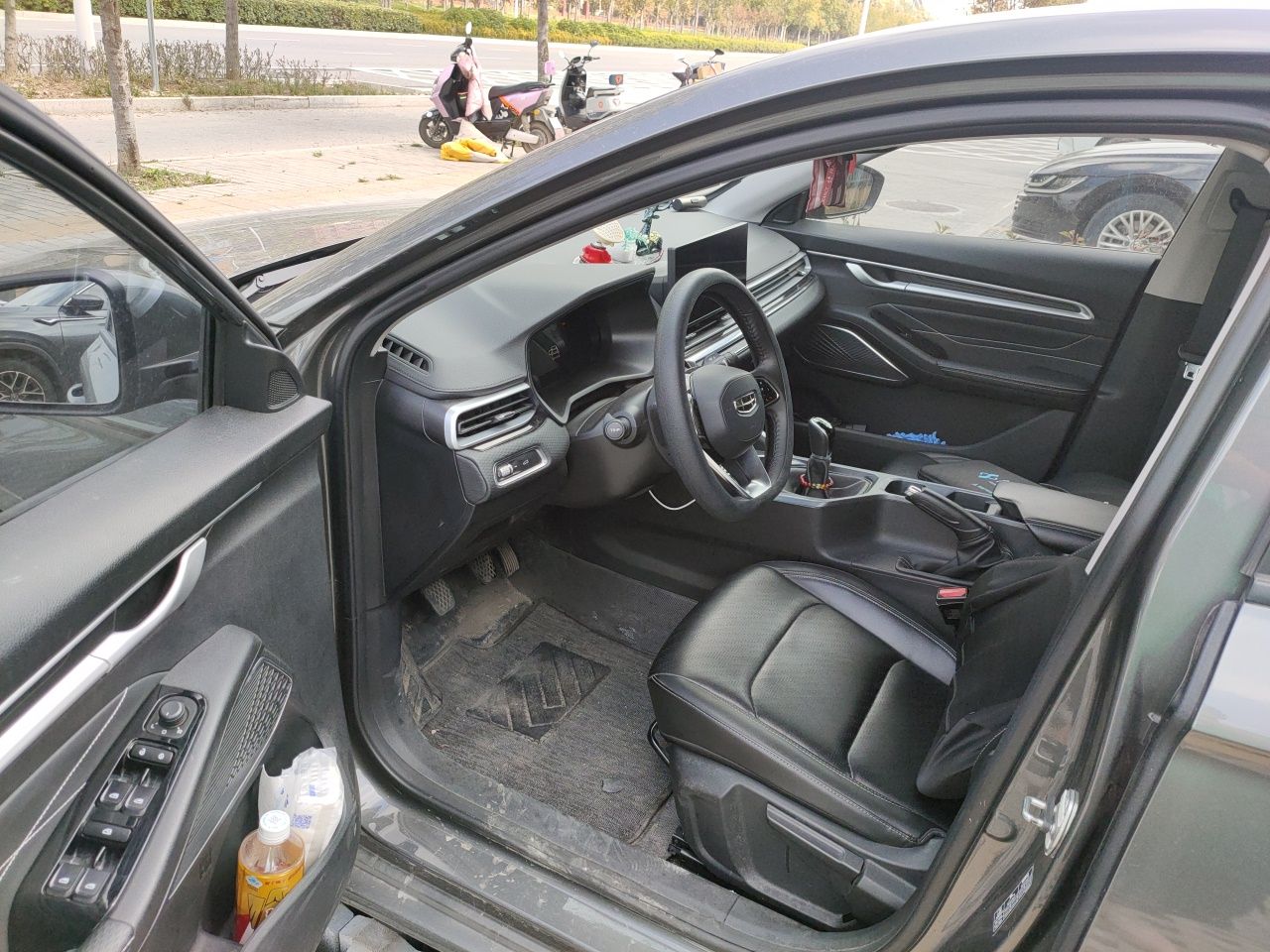 Geely Auto Emgrand 2023 4th Generation Champion Edition 1.5L Manual Luxury Model — снимка 13