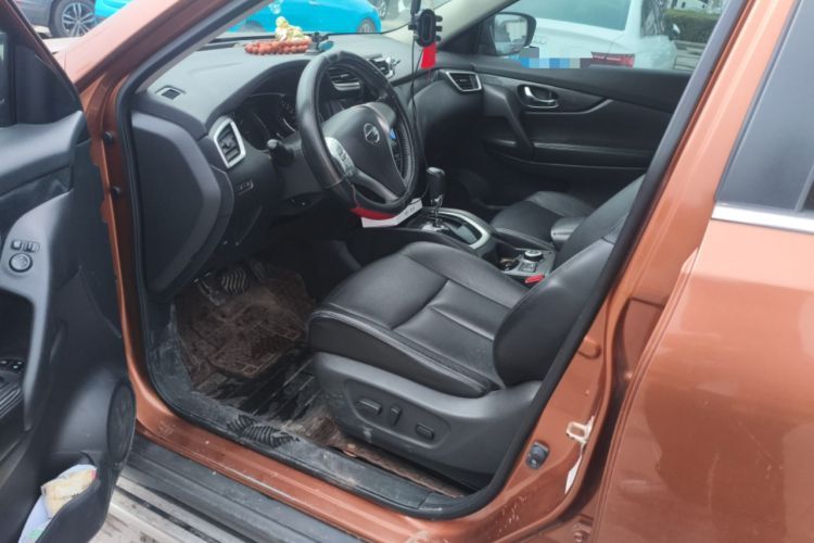 Used Nissan X-Trail 2014 2.5L CVT Leading Edition 4WD Left Front Seat