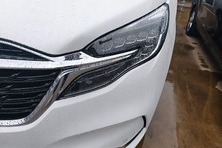 Used Buick GL8 2022 ES Landtrek 653T Luxury Edition