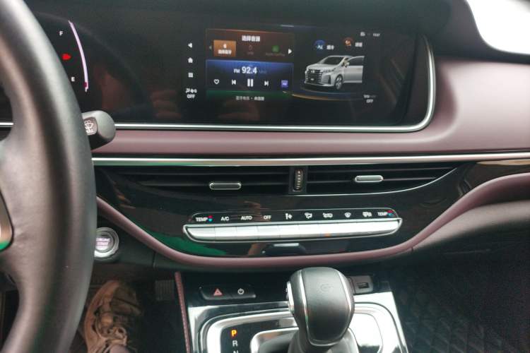 Used GAC Trumpchi M6 2023 PRO 270T DCT Luxury Edition Audio And AC Panel