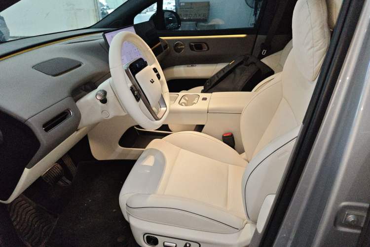 Used Li Auto i6 2025 Model Four-Wheel-Drive Standard Type Left Front Seat