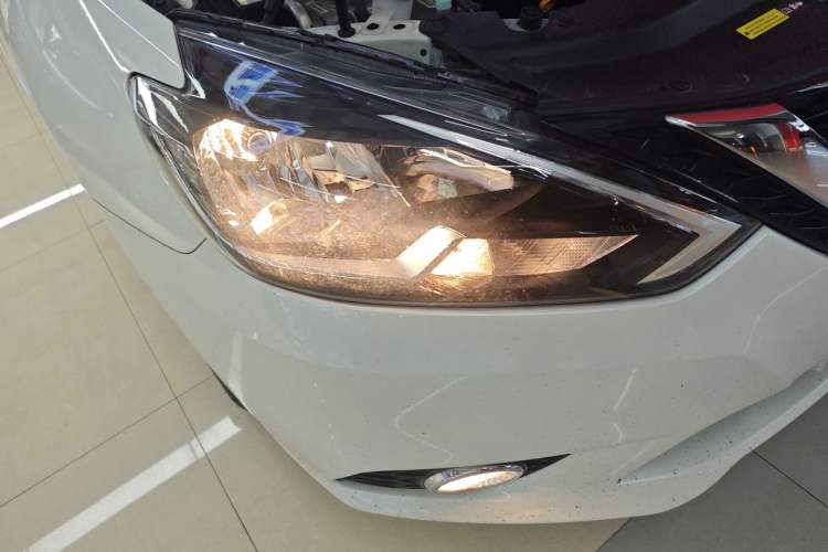 Used Nissan Sylphy 2022 Classic 1.6XL CVT Luxury Edition Right Front Headlight
