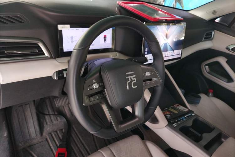 Used BYD Yuan UP 2025 Intelligent Driving Version 401 km Leading Edition